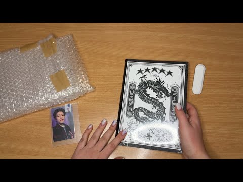 Видео: Распаковка альбома и карт stray kids | unboxing stray kids