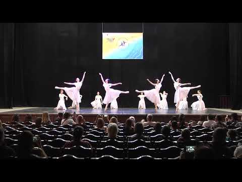 Видео: Прочитайте життя на кінчиках пуантів