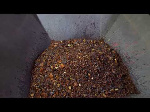 Видео: Добыча янтаря