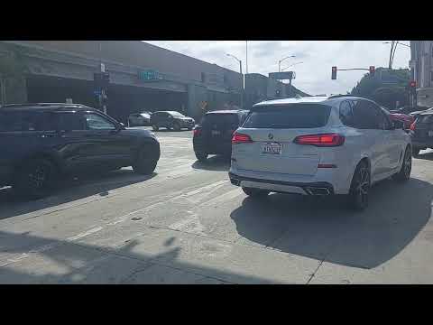 Видео: Лос Анжелес: Еду обедать и рассказываю  как живут люди с деньгами и что они едят.