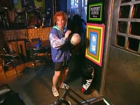 Видео: Осторожно Модерн - Затворничество