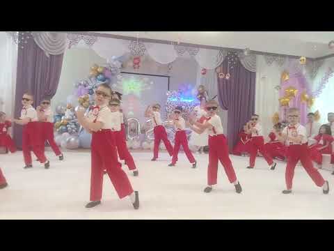 Видео: Флешмоб мальчики
