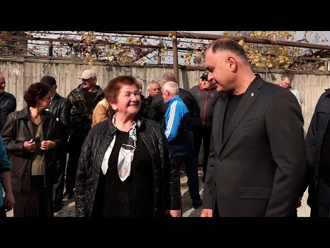 Видео: Разбитые дороги останутся в прошлом. В селе Гуджабар начались работы по асфальтированию