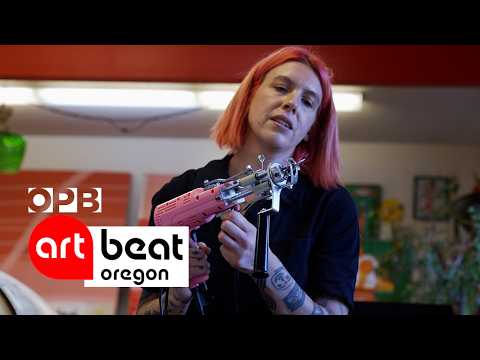 Видео: Художник вносит разнообразие в мир гобеленового искусства — по одной необычной тафтинговой работе...