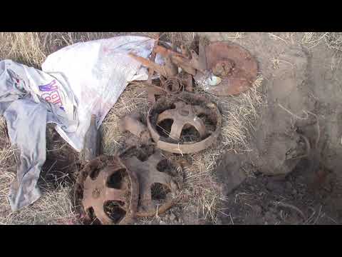 Видео: Раскоп ямы с металлом-продолжение!