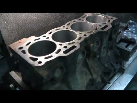 Видео: Toyota Starlet 1,3 Glanza двс 4E FE ремонт моторчика.
