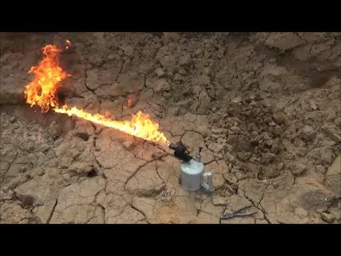Видео: Паяльная лампа как остаться в живых?