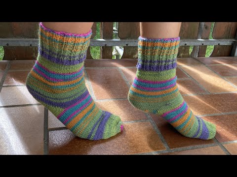 Видео: Новое в вязании носков. Мысок и пятка. Медвежья школа вязания. #медведьвяжет #медведьвносках