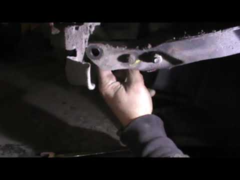 Видео: Скрепит задняя подвеска как устранить Мерседес W124