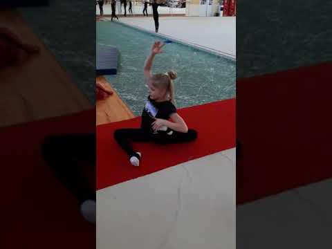 Видео: Растяжка без слез. Йога от Марины Протасовой .Развитие гибкости суставов методом йоги.