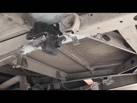 Видео: Замена кронштейна рессоры УАЗ Буханка, ремонт и установка рессоры