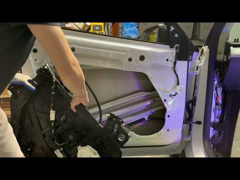 Видео: Полное руководство по разборке двери Tesla Model Y для Auto Present Door Handle | Вдохновлено Mod...