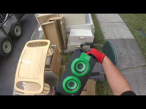 Видео: Уборка мусора на обочине — лучшая уборка по эту сторону Миссисипи