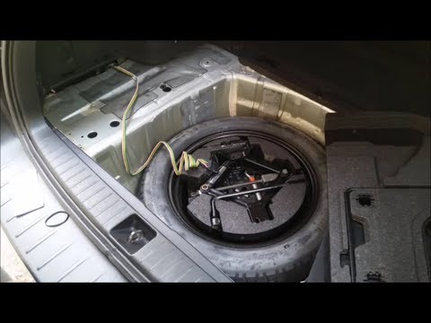 Видео: Как установить проводку для фаркопа на Subaru