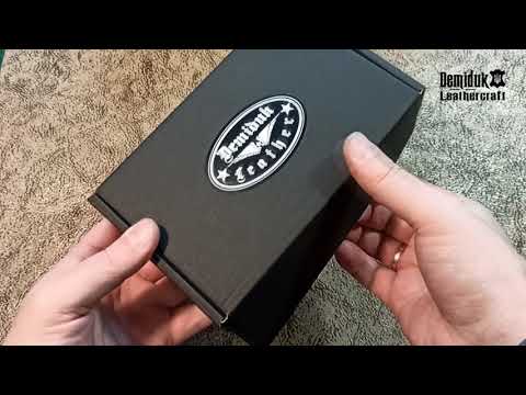 Видео: Сборка бумажника Great Wallet. Рождение кошелька от раскроя до презентации. Handmade Genuine Leather