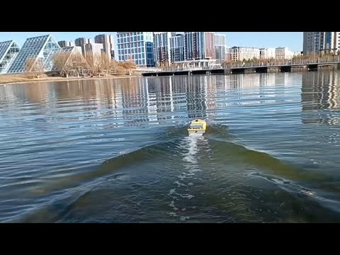 Видео: Топовый китайский закормочный кораблик Sj800pro. 