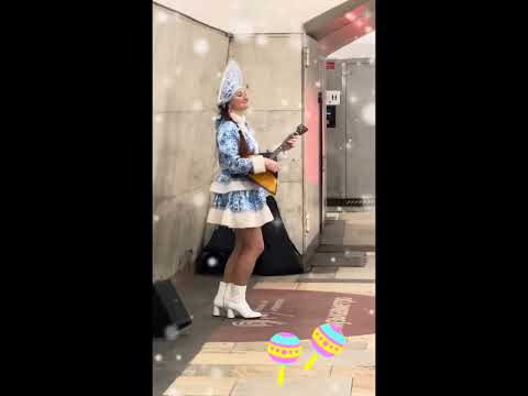 Видео: Старый Новый год, старая добрая балалайка