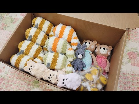 Видео: Вязовлог на кровати / Много игрушек для заказа / Вязаные игрушки для детей