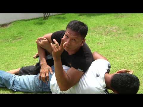 Видео: Думог, филиппинское боевое искусство борьбы - часть 2