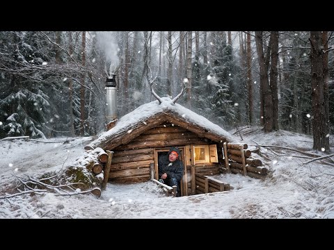 Видео: НАШЕЛ ЗЕМЛЯНКУ на БОЛОТАХ и попал в СНЕЖНЫЙ ПЛЕН ❄️