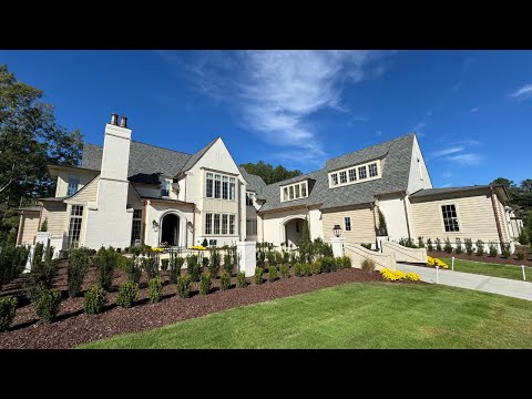 Видео: Я только что нашёл дом мечты за 7 600 000 долларов в Роли с САМОЙ КРУТОЙ кладовой на свете! | Loy...