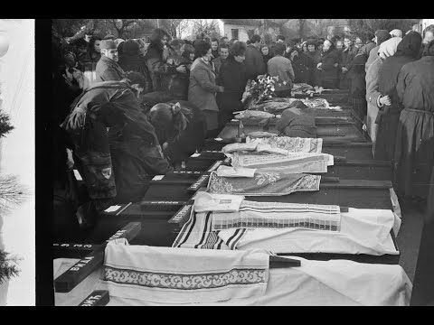 Видео: ЗЛОЧИН НА БОЖИЋ, Братунaц 22. 3.1993. сахрана 39 Срба из села Кравица који су  убијени на  Божић 93