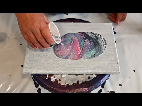 Видео: Рисуем дерево на мокрой акриловой краске — прекрасный призрачный результат 👻🎨