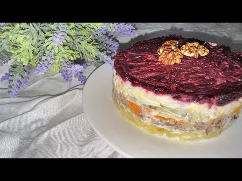 Видео: ОЧЕНЬ ВКУСНЫЙ салат ШПРОТАМИ на ПРАЗДНИЧНЫЙ стол!