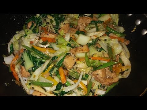 Видео: Куриный чоп-суэй