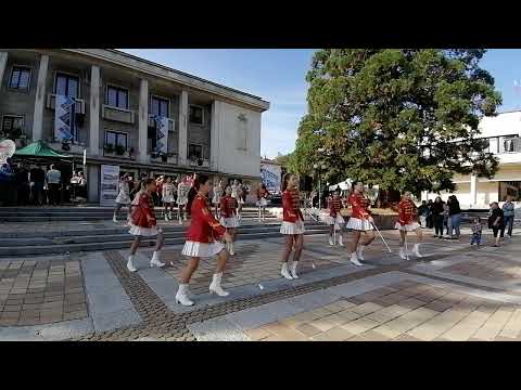 Видео: Откриване на Първи ретропарад на автомобили в Троян 
