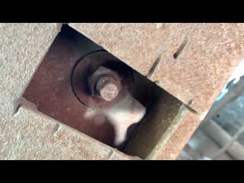 Видео: Мерседес Axor усиленные пневморессоры, дополнительные подушки для перегруза