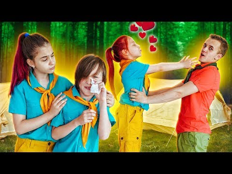 Видео: КСЮША ВЛЮБИЛАСЬ В СТАРШЕГО СКАУТА! План Гренни ПРОВАЛИЛСЯ ИЗ-ЗА ЗЕЛЬЯ Страшной Училки 3D!