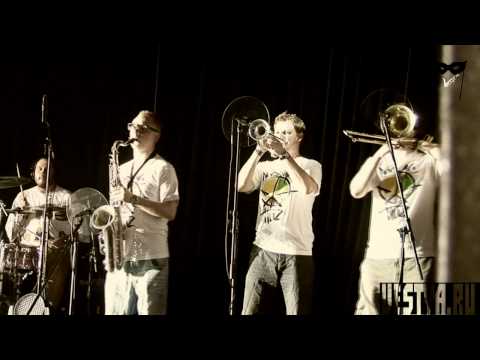 Видео: Noize MC - Манки бизнес (3 Arena Moscow 18.09.2011)