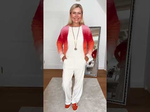 Видео: Мода для тех, кому за 60, которая привлекает внимание | Стильные образы для зрелых женщин 👗🌷