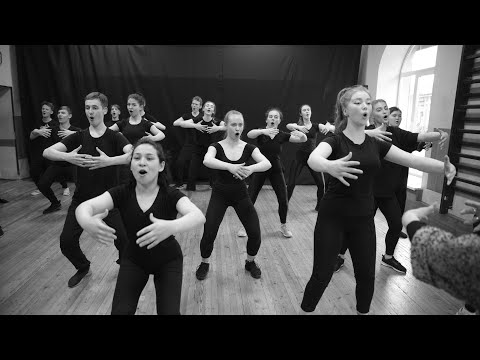 Видео: Наш первый курс | Иркутское театральное училище|   Посвящение 1 курса | ночь в училище