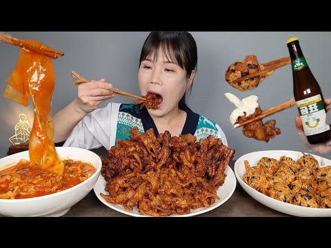 Видео: Мукбанг с вкусным острым супом из куриных ножек и рисовым шариком из костей одол
