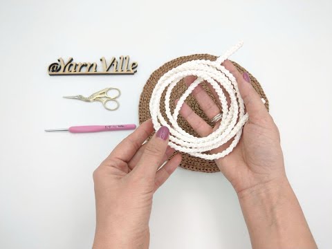 Видео: Вяжем шнур "Гусеничка" из рафии