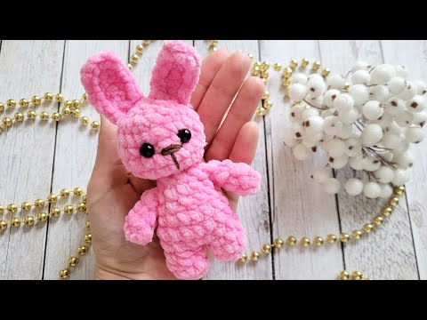Видео: 🐰ЗАЙЧИК МАЛЫШ ИЗ ПЛЮШЕВОЙ ПРЯЖИ КРЮЧКОМ✨️crochet bunny