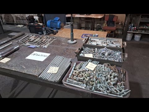 Видео: РОЗПРОДАЖ ГАРАЖУ. ЦІНИ РЕАЛЬНО СОЦІАЛЬНІ. ДЯДЬКО ВАДИМ РОЗІЙШОВСЯ НЕ НА ЖАРТ😱