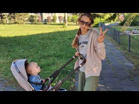 Видео: Влог шоппинг🛍️🛒💵 в Польше Прогулка с братиком 👶🍼 Готовим Вафли 🧇