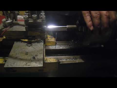 Видео: Ламповая токарка!!! Проточка оси для поворотного кулака.