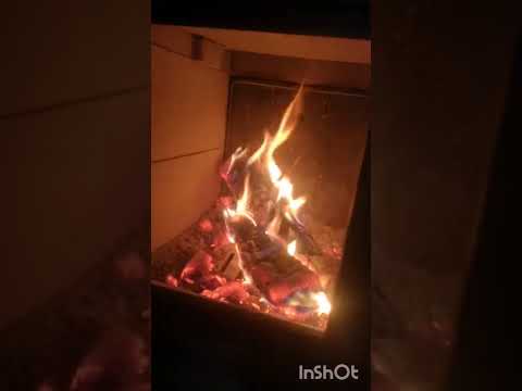 Видео: Дрова VS топливные брикеты "Пини Кей". Сравнительный тест.