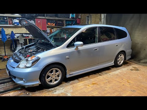 Видео: Honda stream, 2004г 2.0 замена термостата.