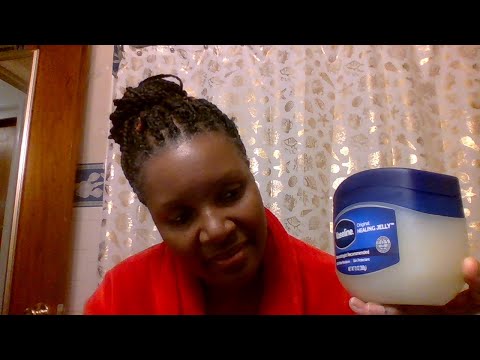 Видео: ЧУДЕСА вазелина на вашем лице | Увлажняющий крем для черной и коричневой кожи?!