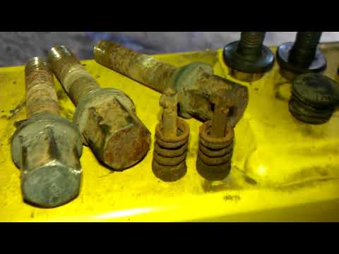 Видео: BMW 520 E34 замена Колодок ручника