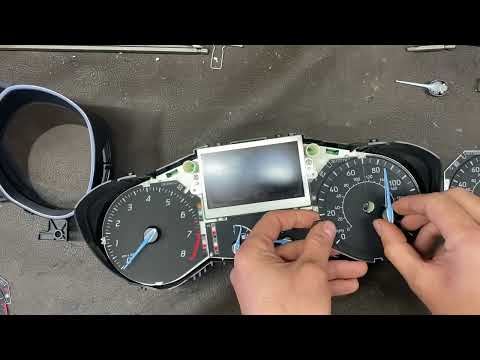 Видео: Замена шкал приборной панели Форд фокус 3