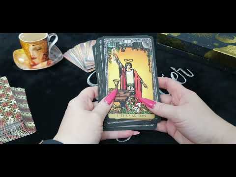 Видео: "Дневник таролога. Нужен ли он? И как его вести?"