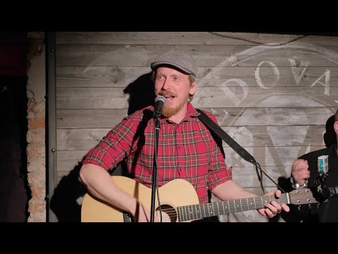 Видео: ЕВСТИГНЕЙ & Добрый Знак - Стюардесса по имени Жанна (live cover version)