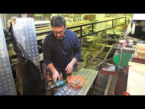 Видео: Долгожданный пчелоприцеп-платформа. Часть "1" Навеска бортов