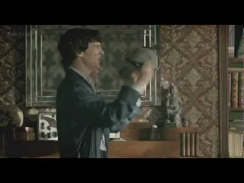 Видео: Sherlock BBC - Биология, или Как трудно быть известным